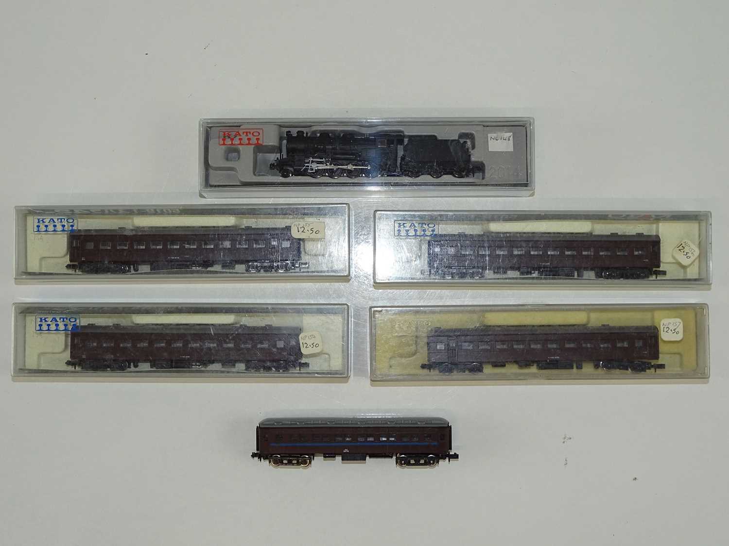 Lot 29 - A group of N Gauge Japanese Outline items by...