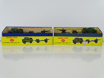 Lot 301 - A pair of DINKY 697 25 Pounder Field Gun Sets -...