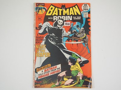 Lot 341 - BATMAN #237 - (1971 - DC - UK Cover Price) -...