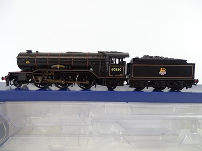 Lot 318 - A BACHMANN 31-564 Class V2 steam locomotive in...