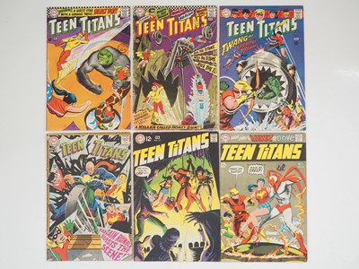 Lot 462 - TEEN TITANS #6, 8, 11, 15, 19, 21 (6 in Lot) -...
