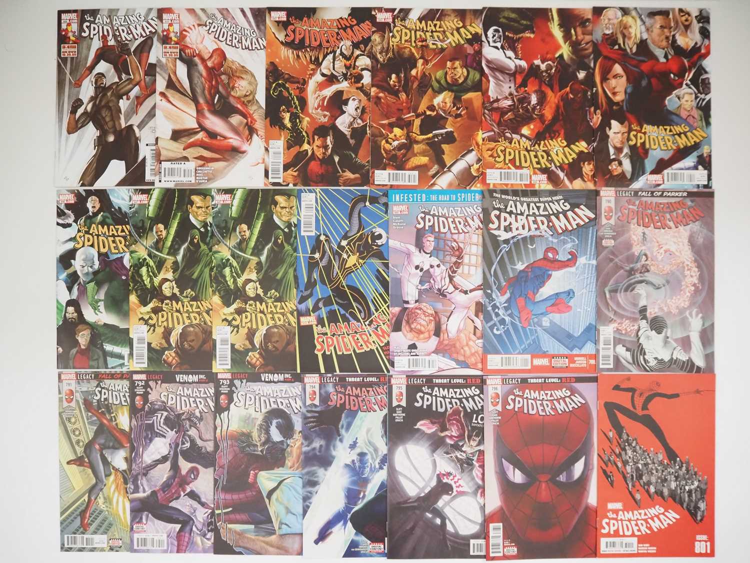 Lot 490 - AMAZING SPIDER-MAN #609, 610, 642, 643, 644,...