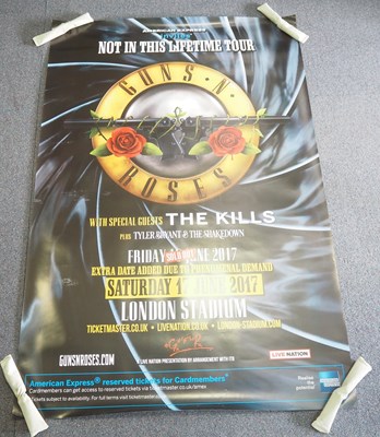 Lot 368 - GUNS N ROSES JUNE 2017 - 60 x 40 concert poster