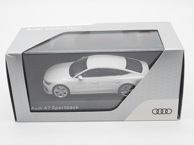 Lot 114 - A group of limited edition 1:43 scale models...