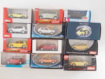 Lot 143 - A quantity of boxed and unboxed 1:43 scale...