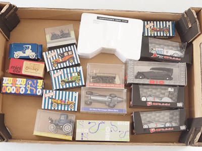 Lot 148 - A group of 1:43 scale models by FRANKLIN MINT,...