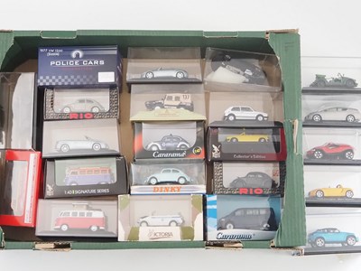 Lot 151 - A group of boxed and unboxed 1:43 scale models...