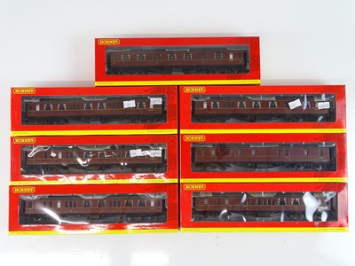 Lot 379 - A group of HORNBY Hawksworth coaches all in BR...