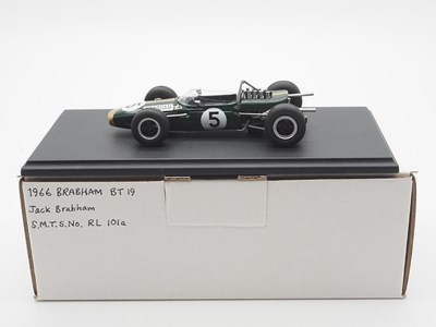 Lot 172 - A SMTS MODELS 'RL101a' hand built white metal,...