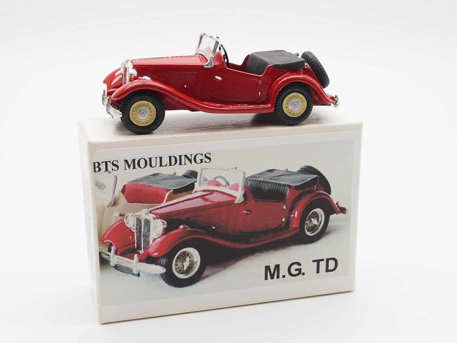 Maquette Montée B.T.S. Mouldings 1/43 - Austin Healey 100/4 N°33 Le Mans 1953