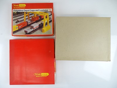 Lot 389 - A group of OO Gauge accessories by...