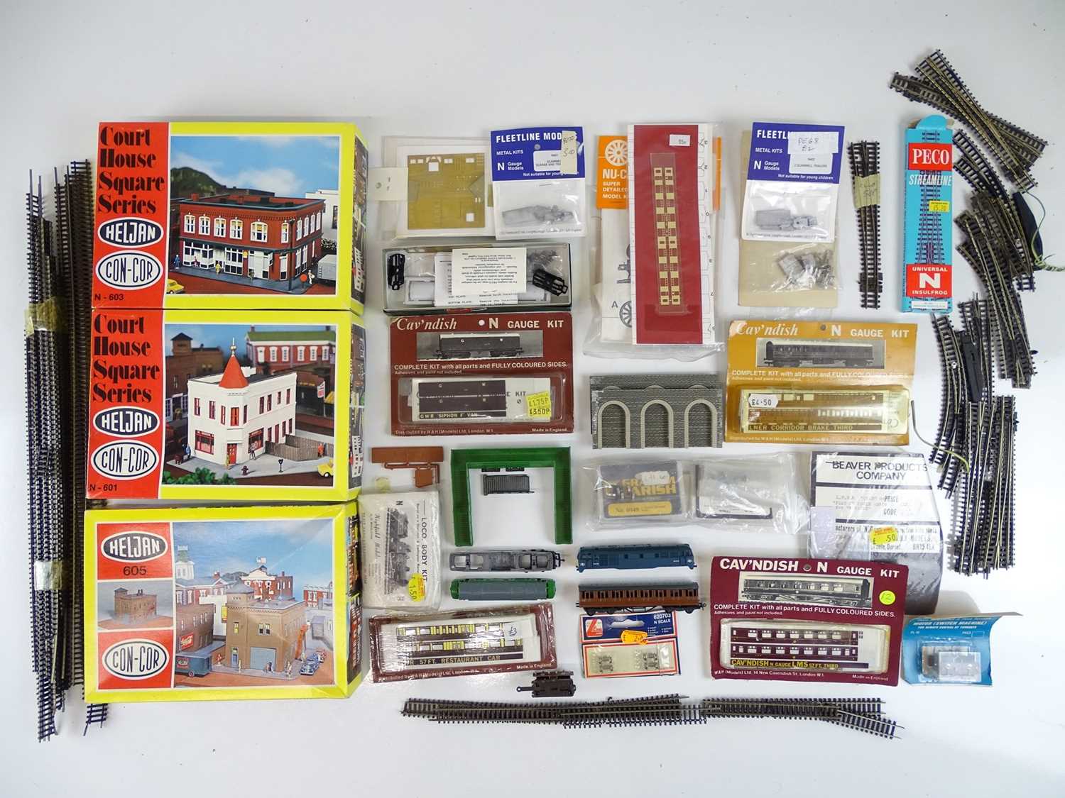 Lot 39 - A large quantity of N Gauge kits, track and...