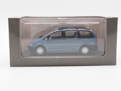 Lot 268 - A group of limited edition 1:43 scale models...