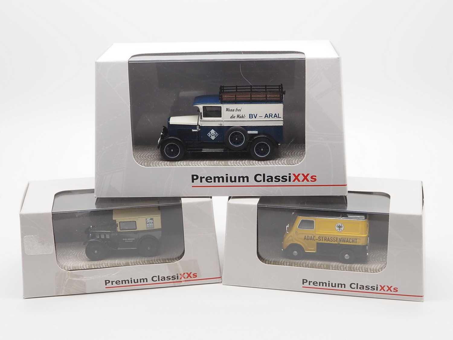 Lot 149 - A group of 1:43 scale limited edition models...