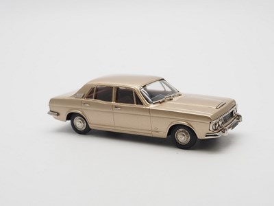 Lot 375 - A LANSDOWNE MODELS 'LDM 109' hand built white...