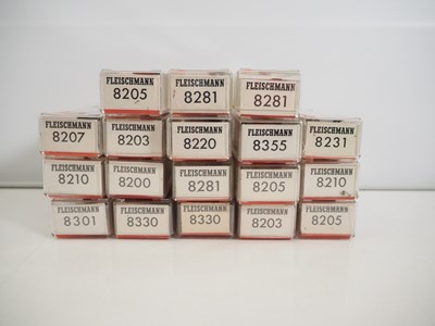 Lot 113 - A group of boxed FLEISCHMANN N gauge wagons...