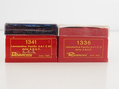 Lot 127 - A pair of RIVAROSSI HO gauge French outline...