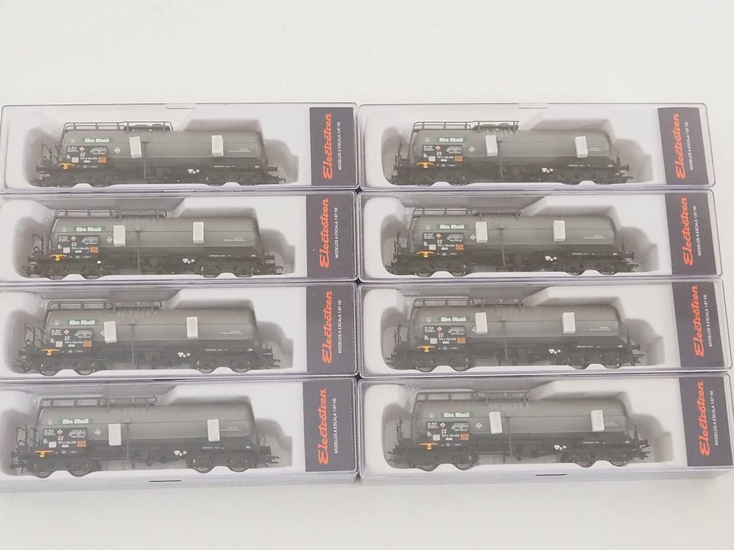 Lot 152 - A group of ELECTROTREN HO gauge European...