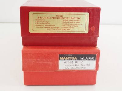 Lot 173 - A pair of MANTUA HO gauge American outline...