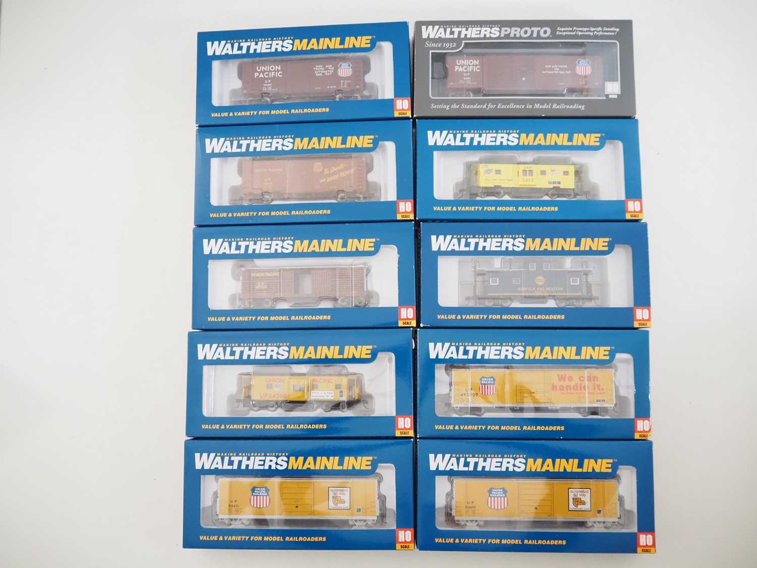 Lot 199 - A group of WALTHERS MAINLINE/PROTO HO gauge...