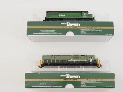 Lot 210 - A pair of BOWSER HO gauge American outline...