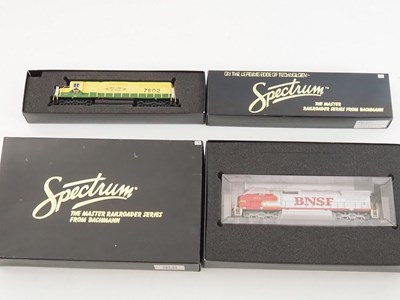 Lot 229 - A pair of SPECTRUM HO gauge American outline...