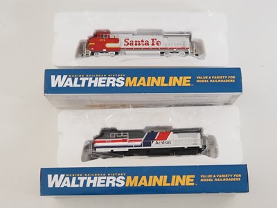 Lot 251 - A pair of WALTHERS MAINLINE HO gauge Dash...