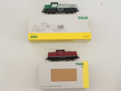 Lot 277 - A pair of TRIX HO gauge European outline...