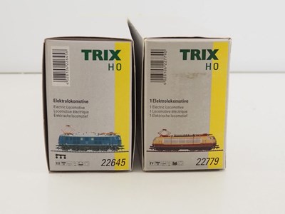 Lot 282 - A pair of TRIX HO gauge German outline...