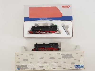 Lot 301 - A pair of PIKO HO gauge German outline steam...