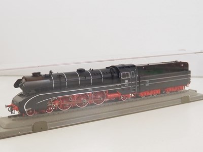 Lot 309 - A ROCO HO gauge German outline 62192 BR10...