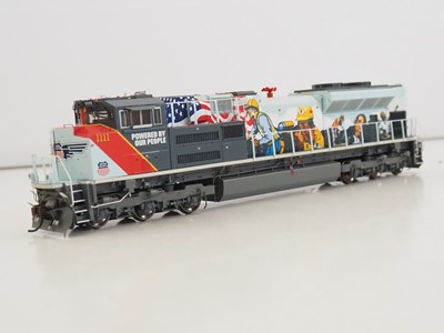 Lot 319 - A GENESIS HO gauge American outline class SD70...
