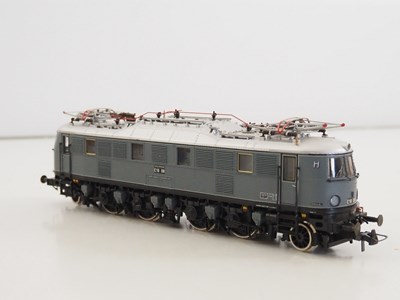 Lot 320 - A ROCO HO gauge German outline 43660 class E18...