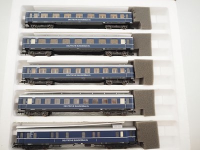 Lot 329 - A LILIPUT HO gauge German outline 833...