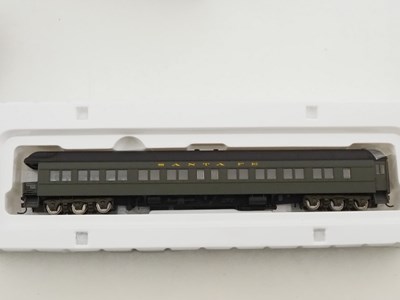 Lot 350 - A group of WALTHERS HO gauge American outline...