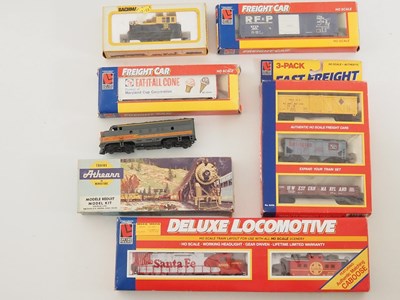 Lot 358 - A group of HO gauge American outline diesel...