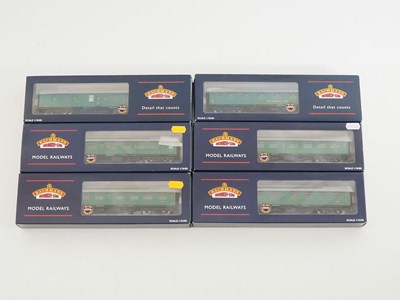 Lot 374 - A group of BACHMANN OO gauge Mark 1 coaches in...