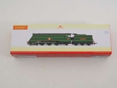 Lot 392 - A HORNBY OO gauge R3434 Merchant Navy class...