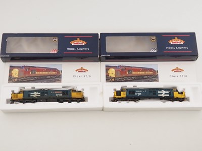 Lot 401 - A pair of BACHMANN OO gauge class 37 diesel...