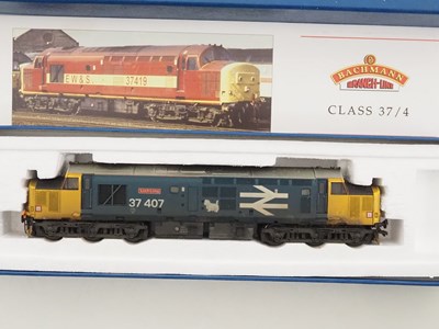 Lot 402 - A pair of BACHMANN OO gauge class 37 diesel...