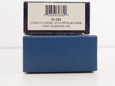 Lot 402 - A pair of BACHMANN OO gauge class 37 diesel...