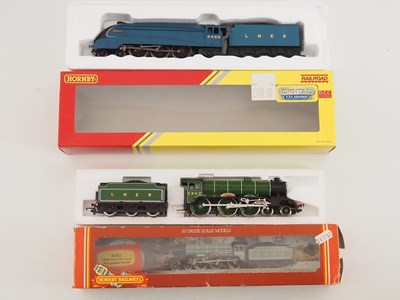 Lot 412 - A pair of HORNBY OO gauge LNER steam...