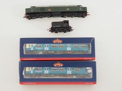 Lot 415 - A mixed group of unboxed OO gauge rolling...