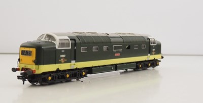 Lot 420 - A BACHMANN OO gauge 32-525DS class 55 Deltic...