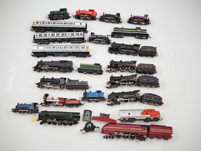 Lot 435 - A large quantity of unboxed OO gauge steam and...