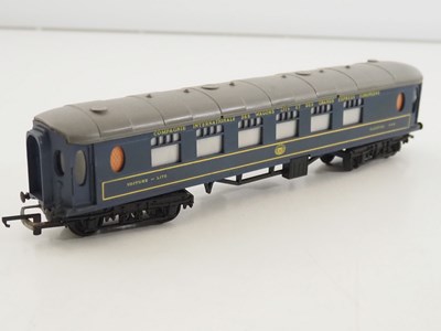 Lot 451 - A TRI-ANG OO gauge Transcontinental Budd...
