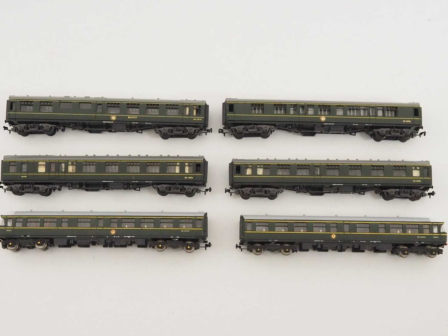 Lot 460 - A TRIX OO gauge class 124 6-car Transpennine...