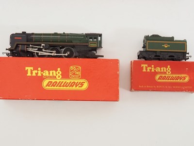 Lot 506 - A group of TRI-ANG OO gauge steam locomotives...