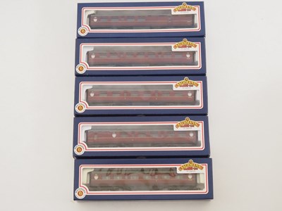 Lot 525 - A group of BACHMANN OO gauge Thompson coaches...