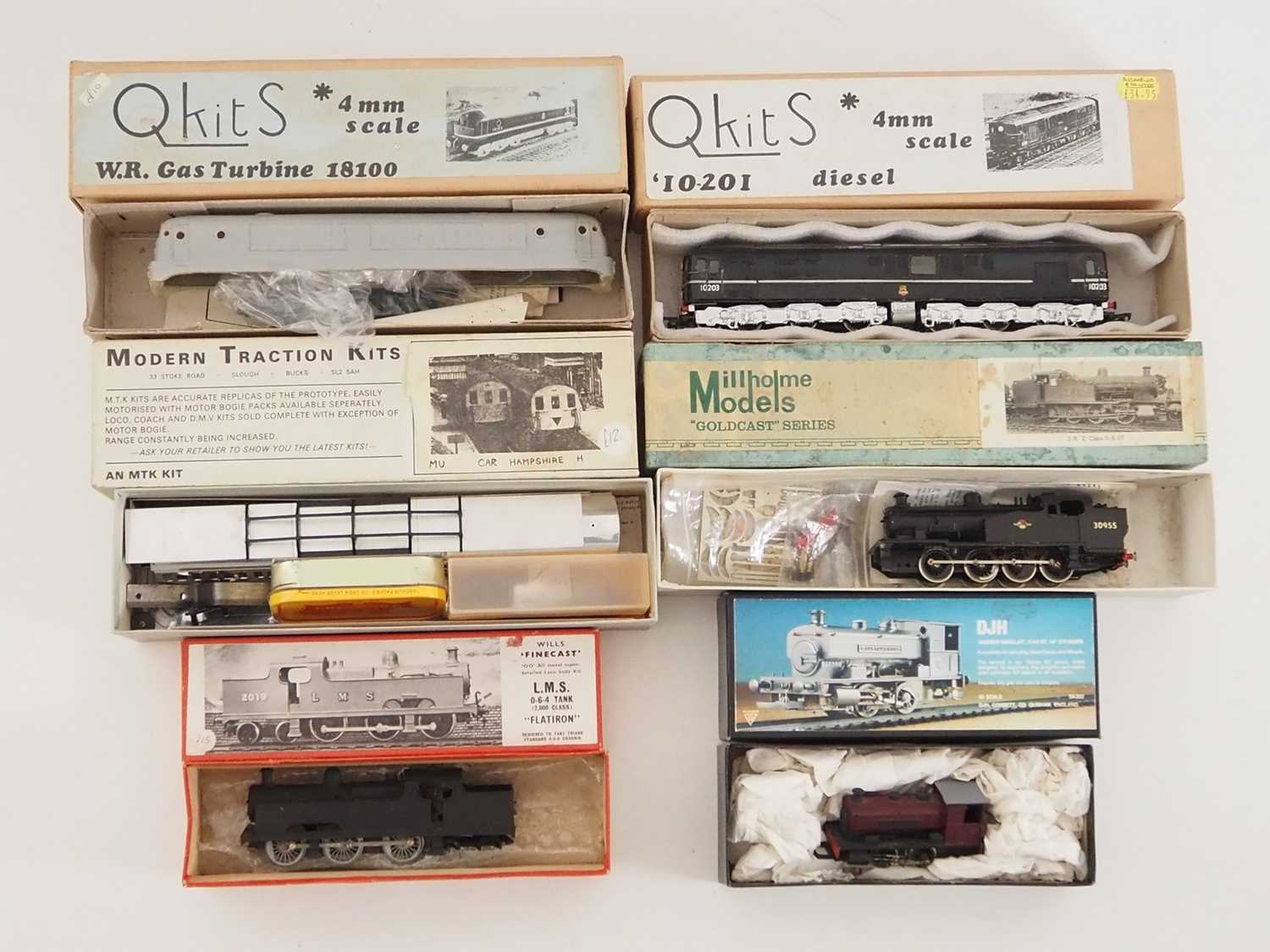 Lot 547 - A group of OO gauge unbuilt/part built/fully...